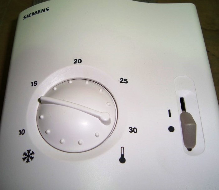 Комнатный термостат RAA20